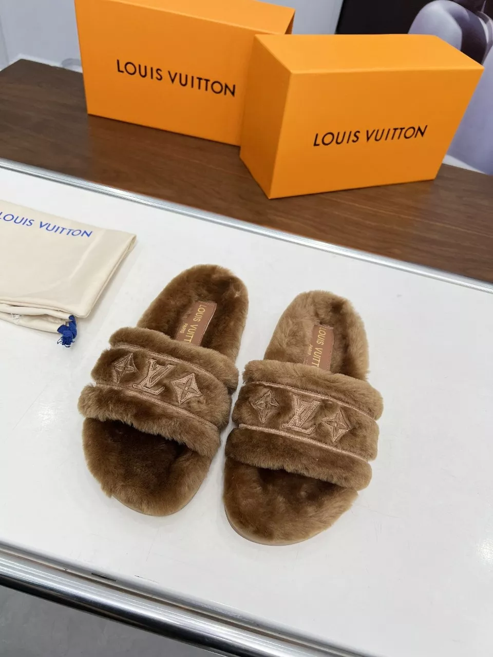 louis vuitton chaussons pour femme s_12ba4672